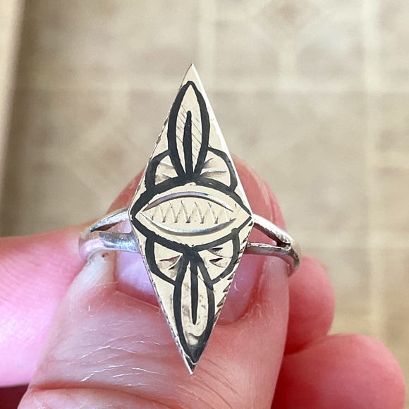 NWOT Sterling Silver 925 Unique Ring Size US 7 - Picture 1 of 8